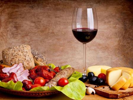 Kết hợp rượu vang và các món ăn
