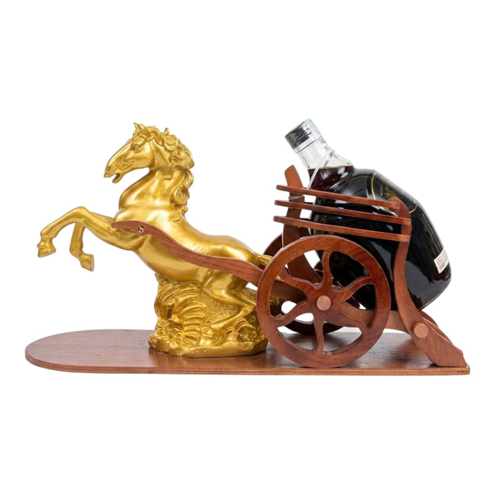 Bình vang đỏ Chile Zodiac 1,5 lít trên xe ngựa kéo
